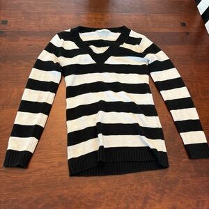 Vintage Striped Black and White Women’s Sweater.